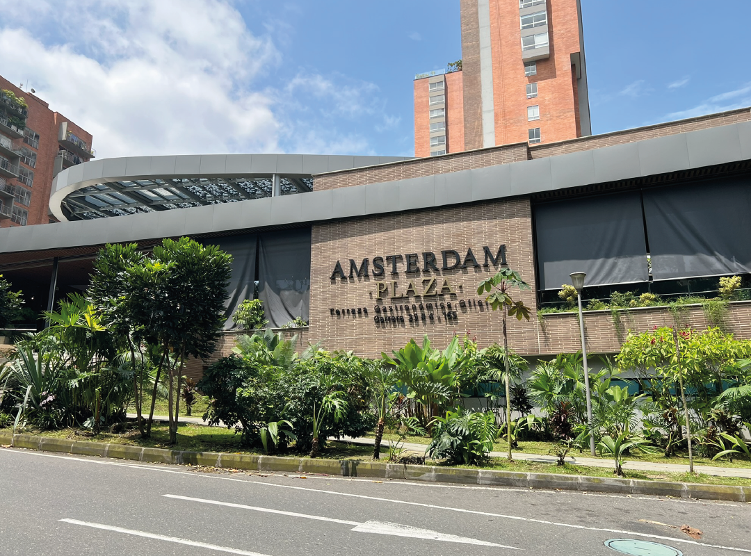 Mall Amsterdam Plaza