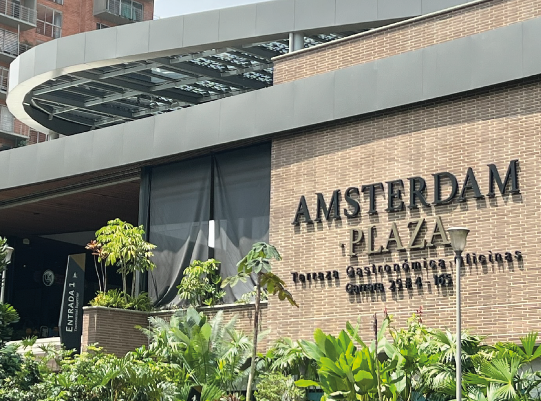 Mall Amsterdam Plaza